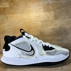 Nike Kyrie 5 Low TB Mens Sz 12 Basketball Shoes Sneakers White Black DO9617-100